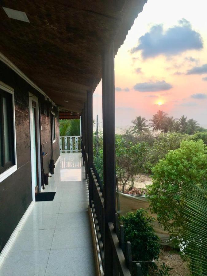 Guest house Pele's Windsong Wood On The Beach *