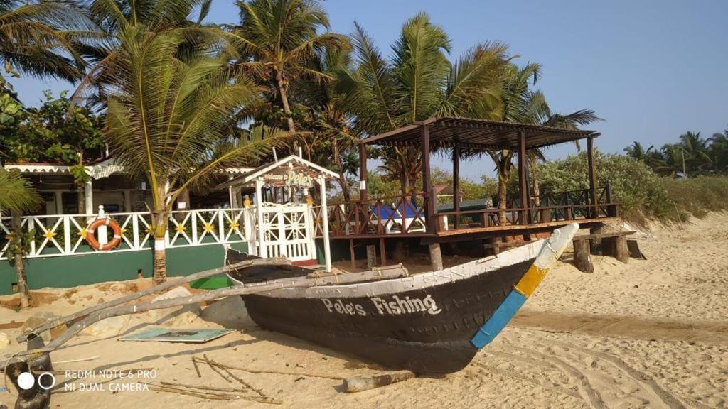 Pele's Windsong Wood On The Beach Guest house