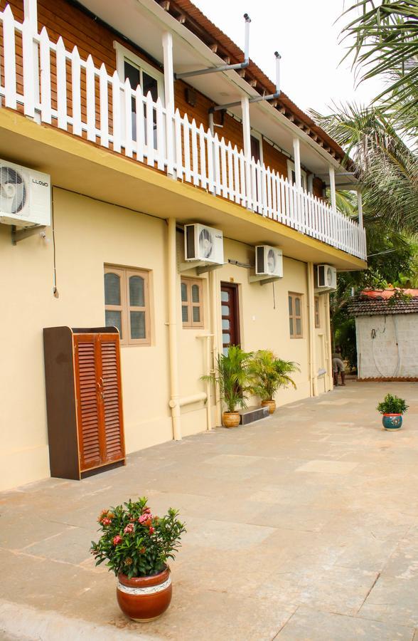 Pele's Windsong Wood On The Beach Guest house Benaulim