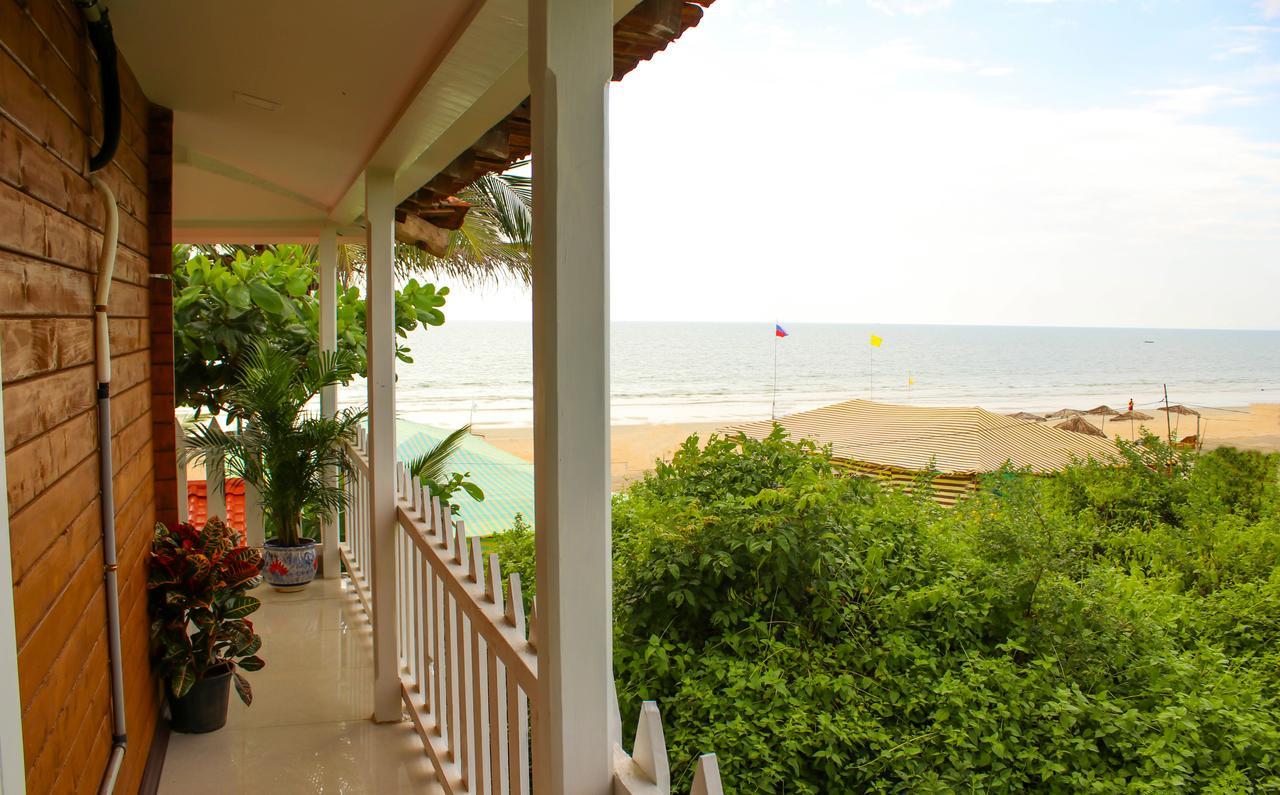 Pele's Windsong Wood On The Beach * Benaulim